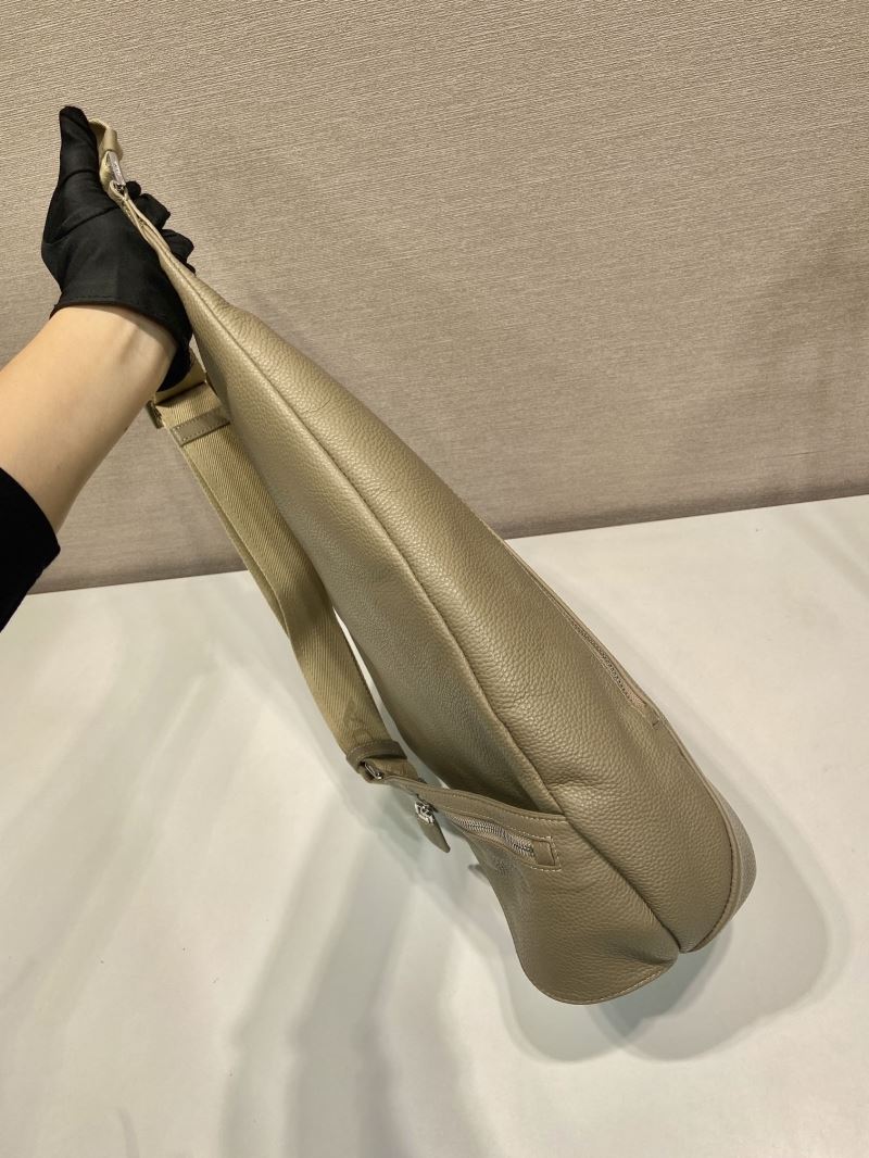 Pra*a waist chest packs